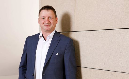 Porträtfoto von Claude Hans (Quelle: Kindernothilfe) Porträtfoto von Claude Hans (Quelle: Kindernothilfe)